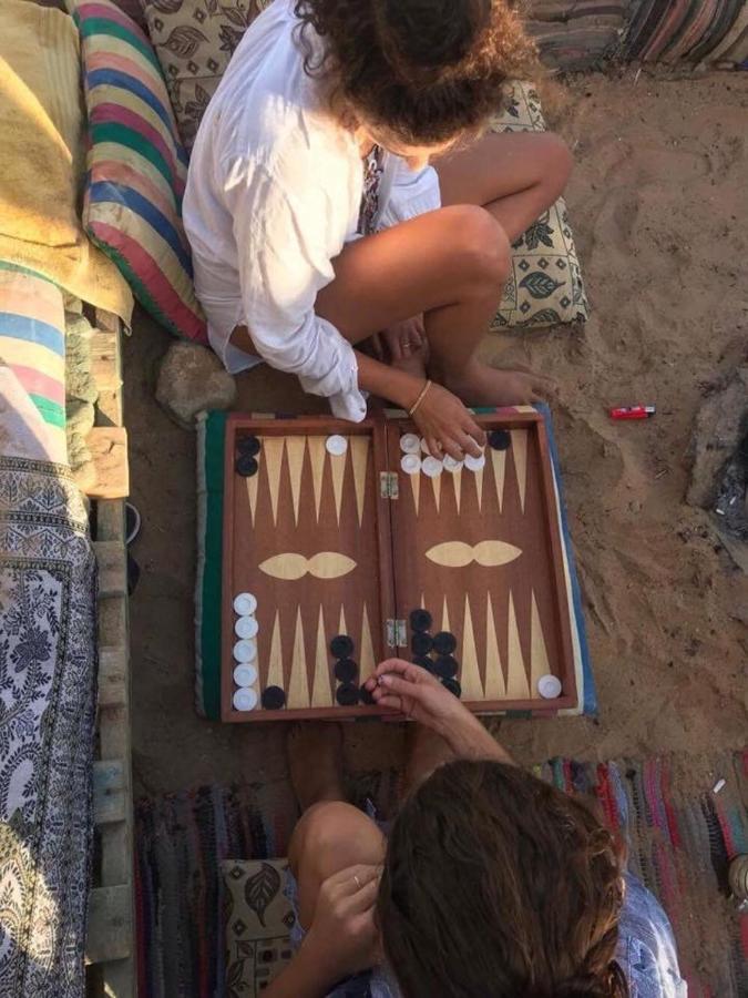 Sebaii Camp السباعى كامب شاطئ الترابين بجوار ويت بالس Ostello Nuweiba` Esterno foto