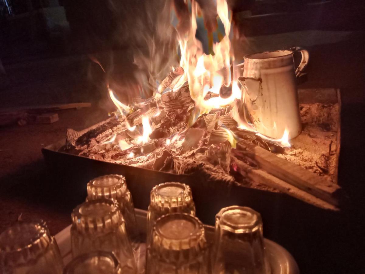 Sebaii Camp السباعى كامب شاطئ الترابين بجوار ويت بالس Ostello Nuweiba` Esterno foto