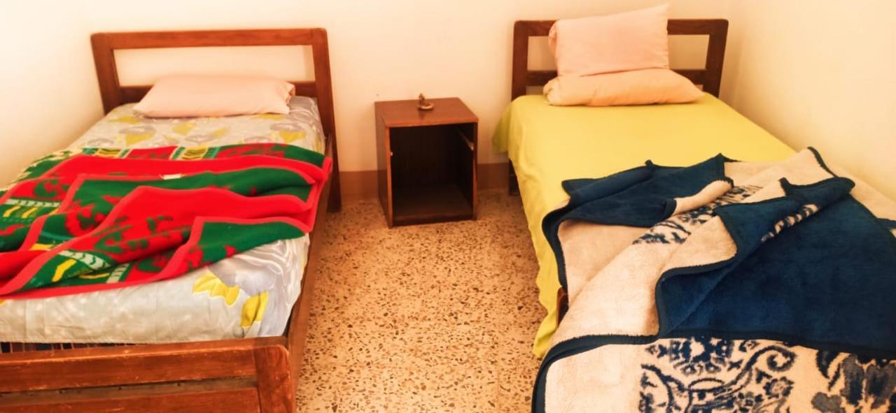 Sebaii Camp السباعى كامب شاطئ الترابين بجوار ويت بالس Ostello Nuweiba` Esterno foto